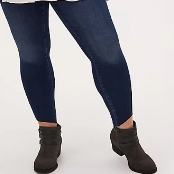 NWT Torrid Premium Sky High Skinny Jeans - Picture 2 of 5